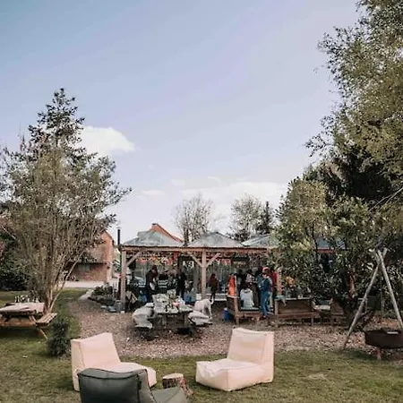 Bij Tante Hanneke's Tiny House Barn Met Hottub Optie Maasbommel